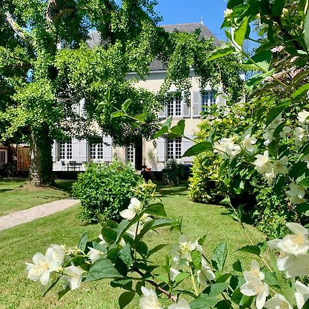 La Meffrais 1741 Bed & Breakfast ดีน็อง ภายนอก รูปภาพ