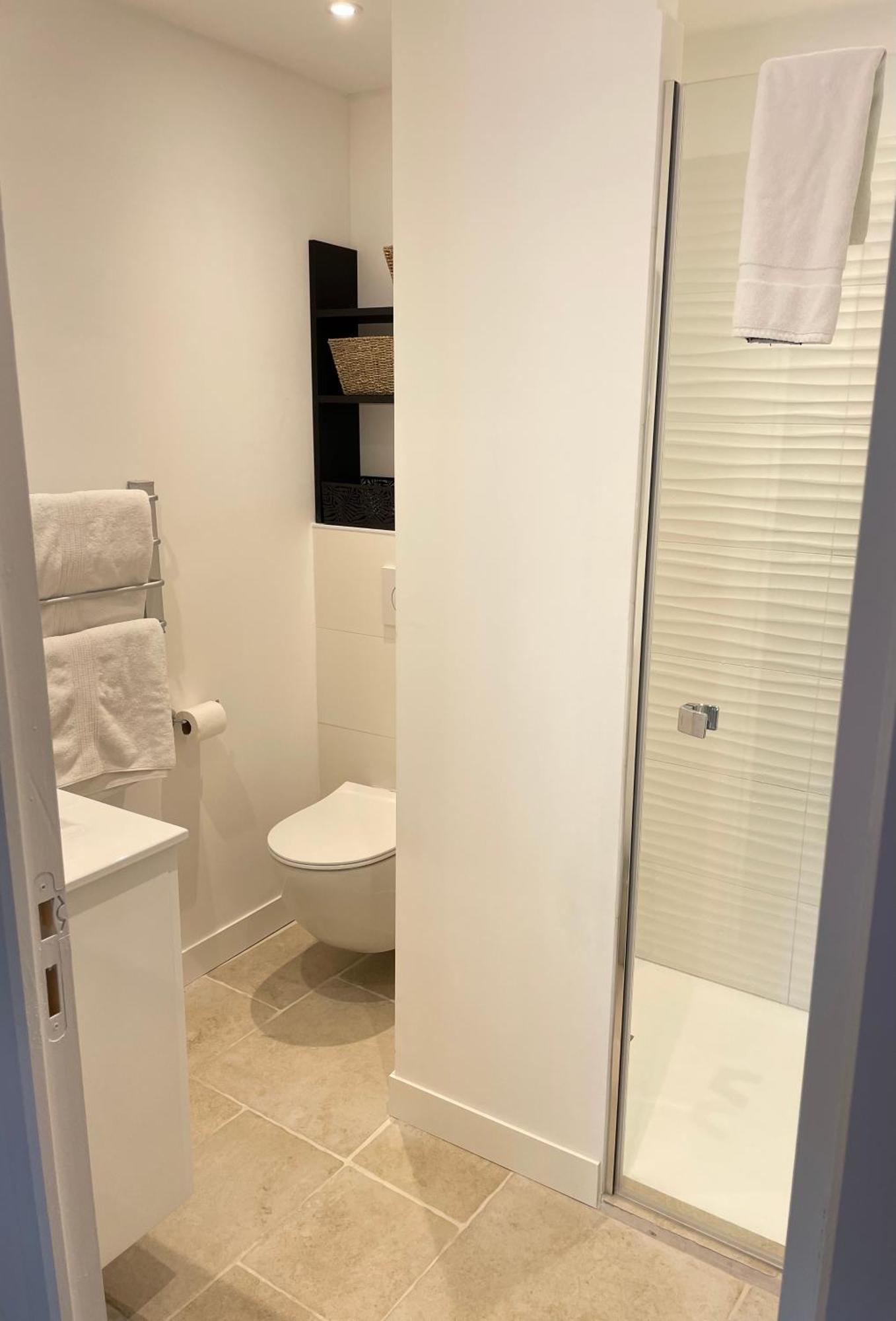La Meffrais 1741 Bed & Breakfast ดีน็อง ภายนอก รูปภาพ