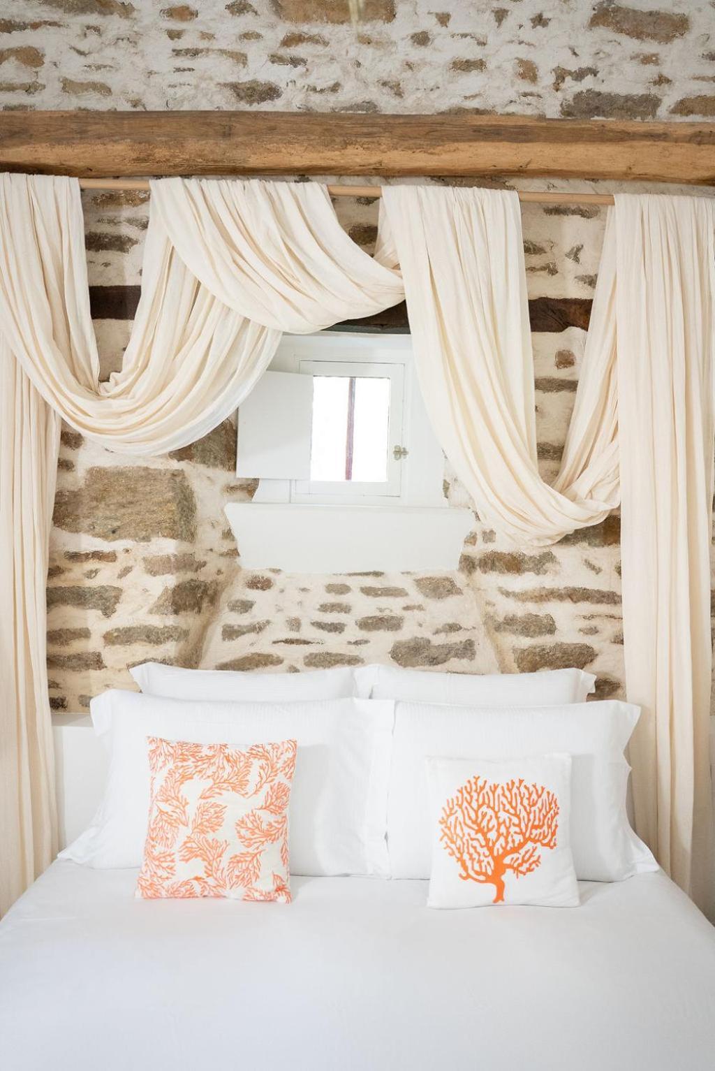 La Meffrais 1741 Bed & Breakfast ดีน็อง ภายนอก รูปภาพ