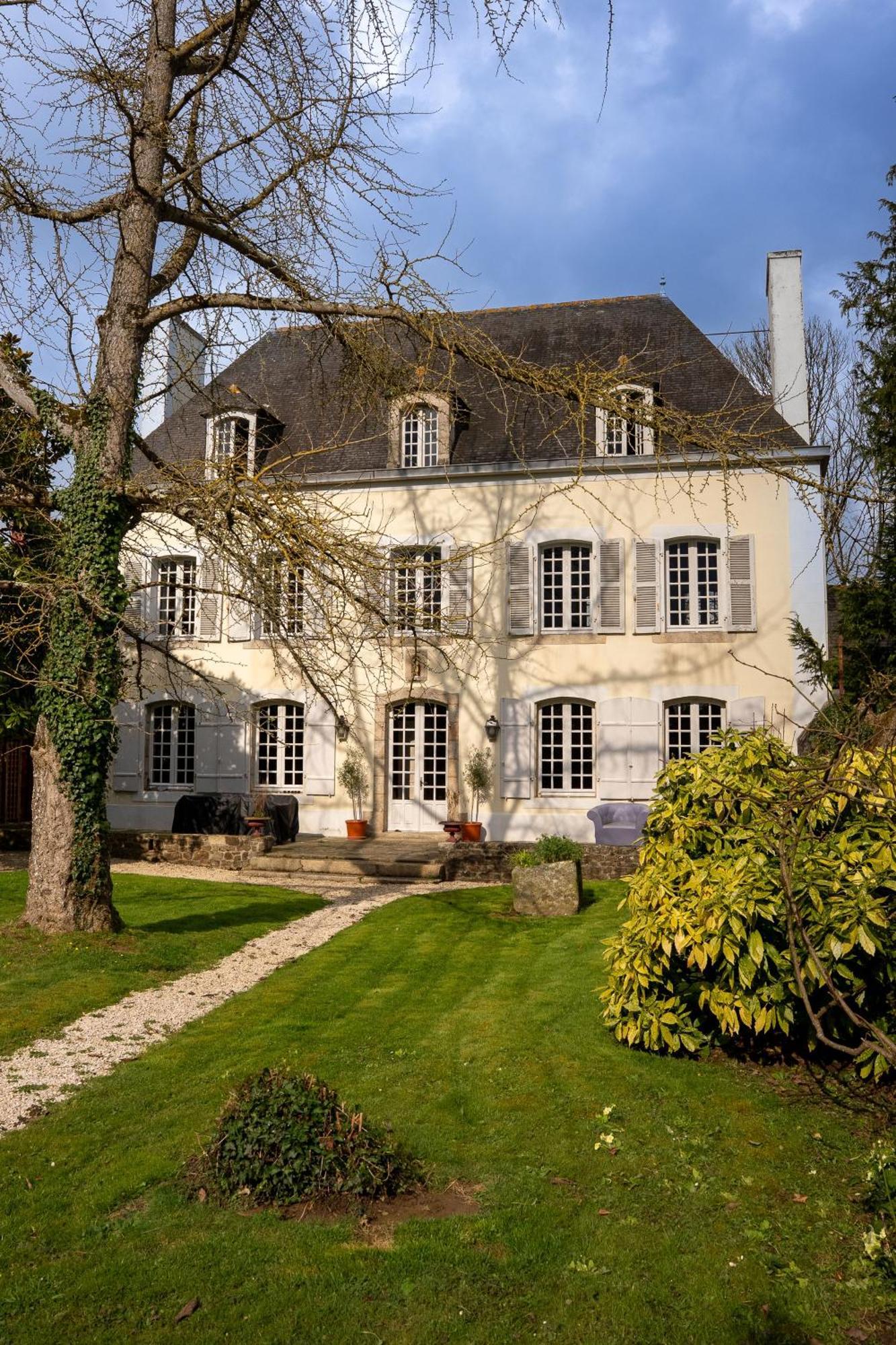 La Meffrais 1741 Bed & Breakfast ดีน็อง ภายนอก รูปภาพ